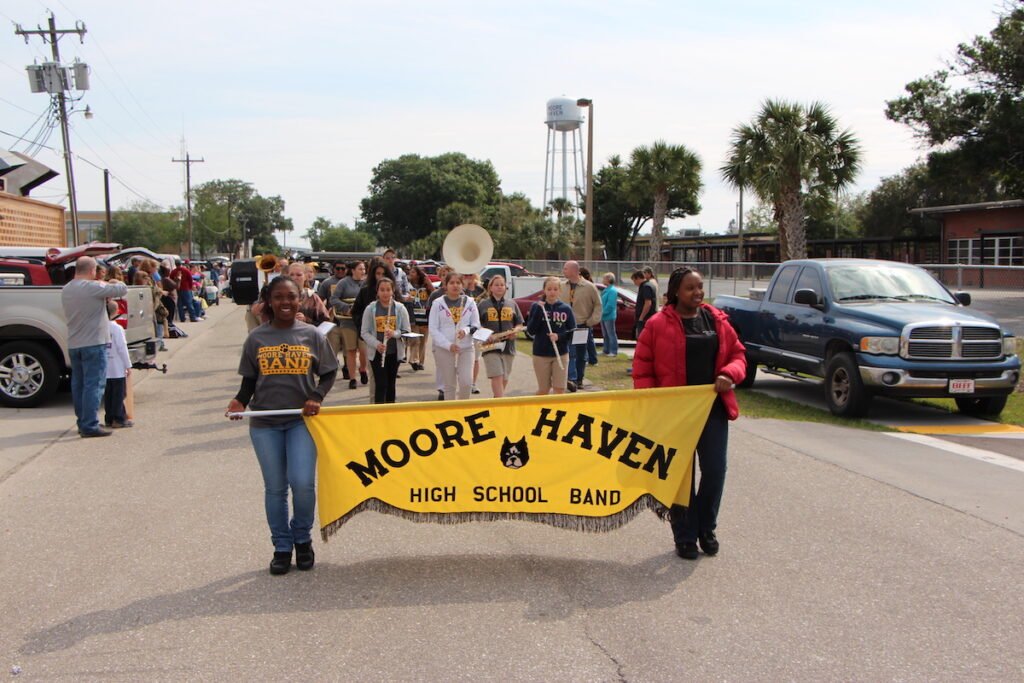 MOORE HAVEN CHALO NITKA